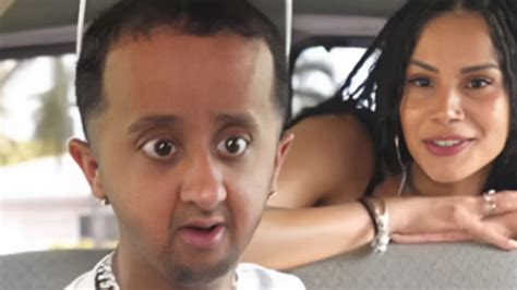 ari electra and baby alien fan bus|Baby Alien goes viral for his reaction to Ari Alectra reveal in Fan。